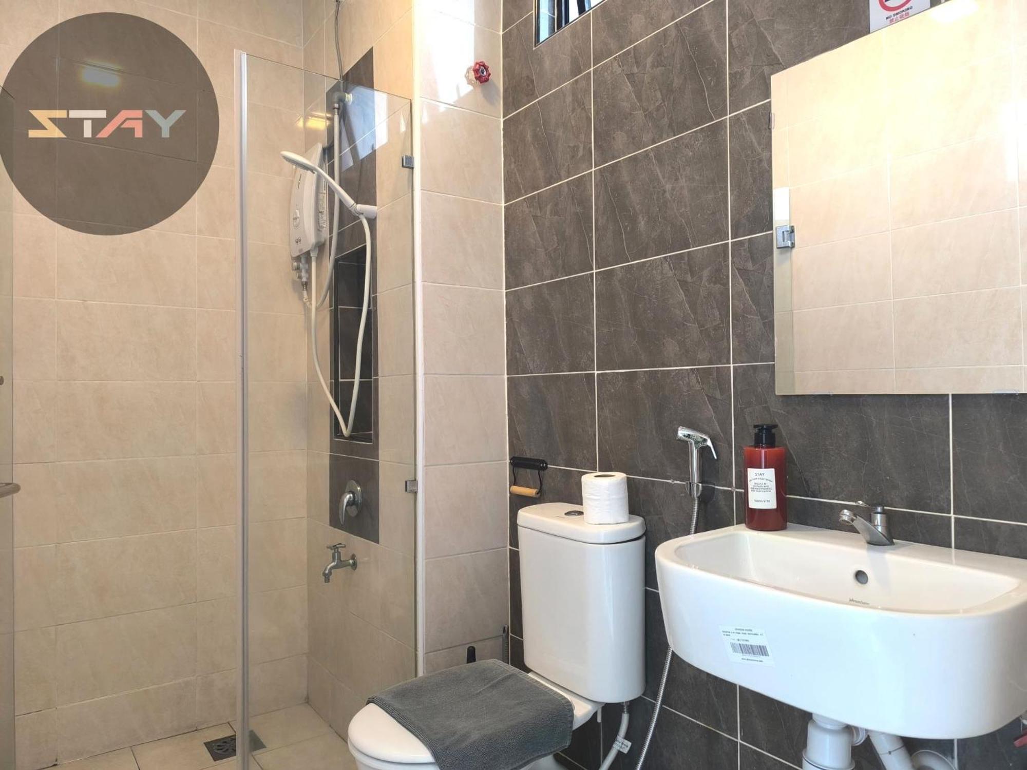 Platino 4Bedrooms Paradigm Mall Netflix By Stay جوهر بهرو المظهر الخارجي الصورة